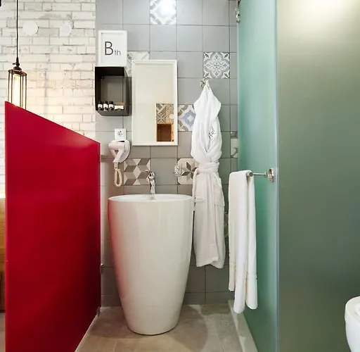 La Boheme Λιμενάρια